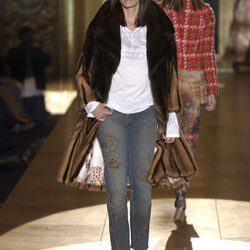 Cindy Crawford desfilando para Roberto Cavalli en Milán