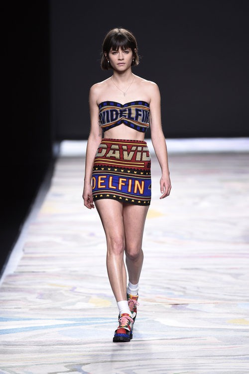Conjunto estampado de la selección de David Delfín en la FW de Madrid para otoño/invierno 2016/2017