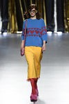 Conjunto amarillo y azul de Ágatha Ruiz de la Prada en la FW de Madrid para otoño/invierno 2016/2017