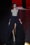 Vestido negro y cuerpo dorado de Hannibal Laguna con la FW de Madrid en otoño/invierno 2016/2017