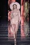 Look rosa de Duyos en la FW de Madrid para otoño/invierno 2016/2017 