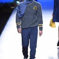 Jersey y pantalones de raso de Francis Montesinos en la FW de Madrid otoño/invierno 2016/2017