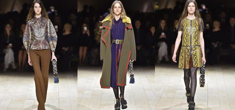 Conjunto marrón de Burberry en la FW de Londres para otoño/invierno 2016/2017