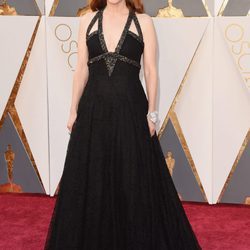 Julianne Moore con un vestido de Chanel en la alfombra roja de los Premios Oscar 2016