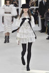 Vestido de cancán en la Fashion Week de Paris con su coleccion otoño/invierno 2016-17