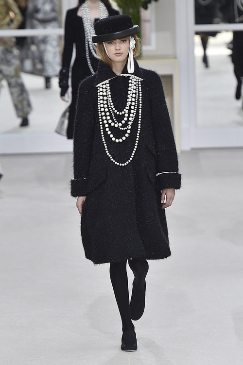 Chanel presenta su colección otoño/invierno de primavera en la Fashion week de Paris 2016