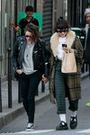 Kristen Stewart y Soko paseando su amor y su estilo en Paris 