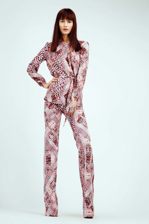 Conjunto blusa y pantalón combinación print floral y geométrico colección Primavera/ Verano 2016 de Dolores Promesas