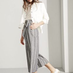 Look de pantalon y blusa de la nueva colección primavera/verano 2016 de Pedro del Hierro 