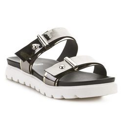 Sandalia con cinturones plateados de la colección primavera/verano 2016 de Merkal