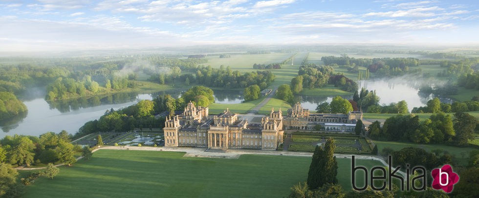 Dior vuelve al Palacio de Blenheim para presentar su Colección Crucero 