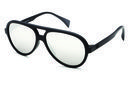 Gafas tipo piloto de marco negro y lente claro de la colección primavera/verano 2016 de Italia Independent