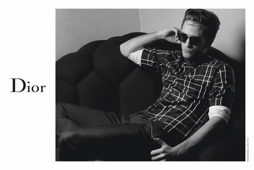 Robert Pattinson posa para Dior en su nueva colección de gafas de sol 