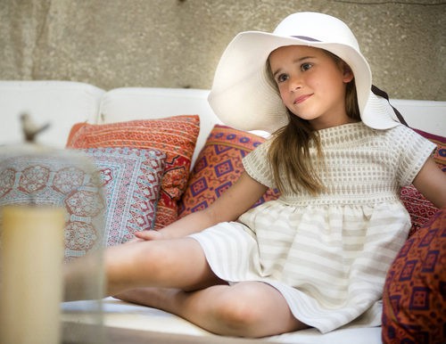 Vestido Camel de niña de la nueva colección primavera/verano de OhSoleil