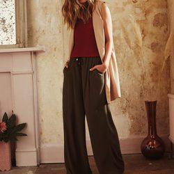 Pantalón largo de pata de elefante con top burdeos de la campaña Road to Morocco Primavera/Verano 2016 de Primark