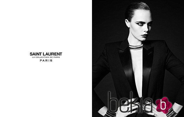 Cara Delevingne posa una vez más como imagen de Saint Laurent