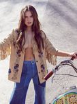 Pantalón vaquero y kimono de estampado floral de la colección denim Free People Primavera/Verano 2016