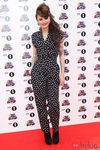 Estilismo de Cher Lloyd en los Teen Awards 2011