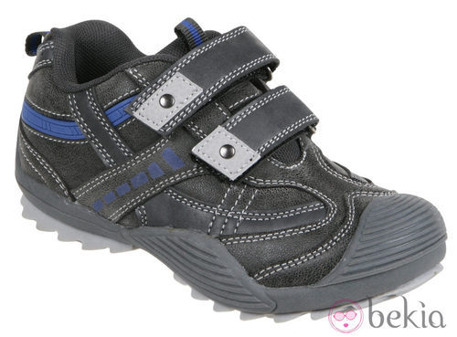 Zapatillas deportivas de niño de la colección O/I 2011-2012 de Vulky