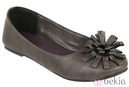 Manoletinas con flor de la colección O/I 2011-2012 de Vulky