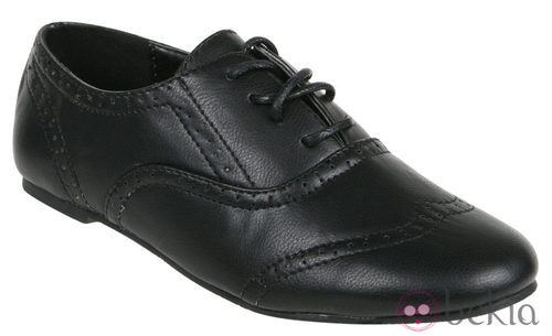 Zapatos con cordones para niñas de la colección O/I 2011-2012 de Vulky