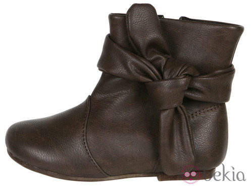 Botines con un lazo de adorno de la colección O/I 2011-2012 de Vulky