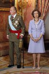 Looks Día de la Hispanidad: Los Reyes Juan Carlos y Sofía en el Palacio Real 