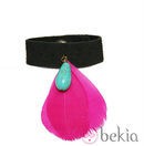 Nueva Colección Abataba 2011: Pulsera de cuero con lágrima de turquesa y plumas fucsias