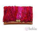 Nueva Colección Abataba 2011: Bolso de mano de piel, con seda sari y un broche africano