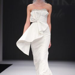 Vestido de novia de escote palabra de honor y corte sirena