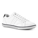 sneakers blancos con detalles azules de la colección primavera/verano 2016 de Merkal