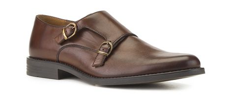 Zapato de cuero marrón con correas de la colección primavera/verano 2016 de Merkal
