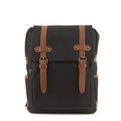 Maleta negra de la colección primavera/verano 2016 de Merkal 