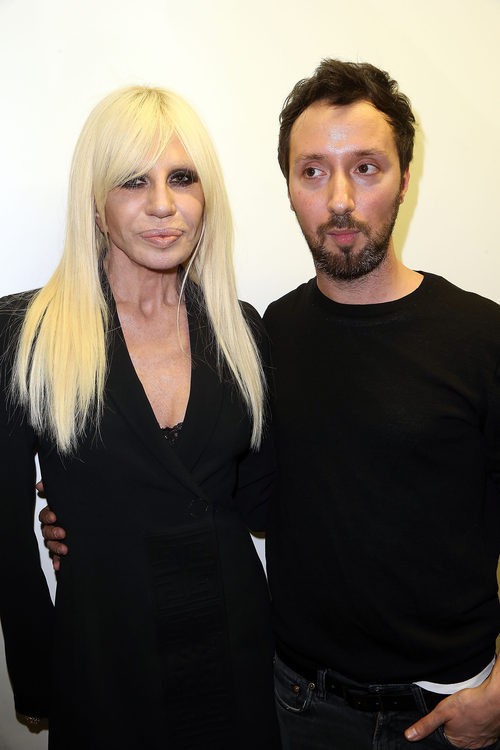 Anthony Vacarello y Dontalla Versace