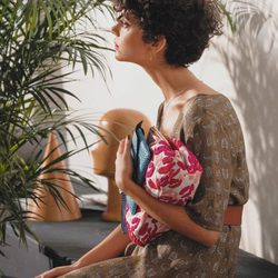 Vestido verde oliva estampado de la colección primavera/verano 2016 de & Other Stories
