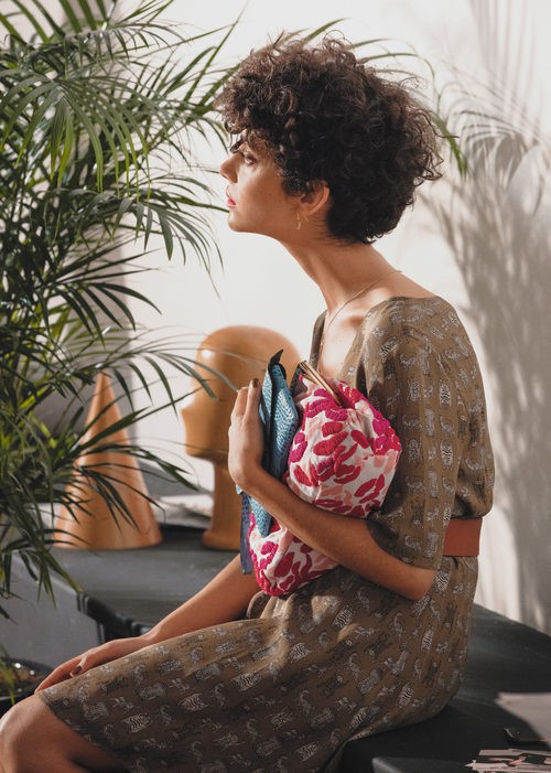 Vestido verde oliva estampado de la colección primavera/verano 2016 de & Other Stories