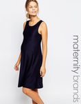 Vestido negro elegante de Asos de la colección maternidad primavera/verano 2016
