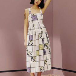 vestido largo blanco a cuadros de la colección de Chi Chia para ASOS Africa