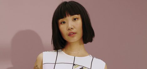 Falda con estampado de flores y blusa a cuadros de la colección de Chi Chia para ASOS Africa
