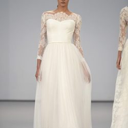 Vestido de encaje y tul de Hannibal Laguna en la Pasarela Costura España 2016