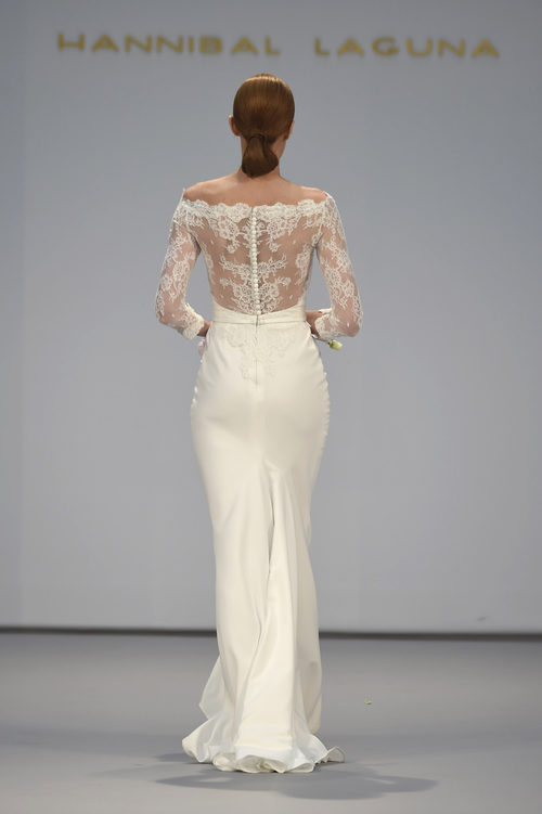 Vestido por detrás de Hannibal Laguna en la Pasarela Costura España 2016