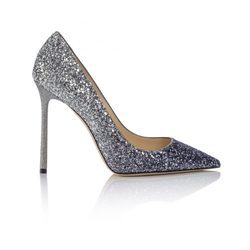 Tacones en punta con brillos plateados de la colección Memento de Jimmy Choo