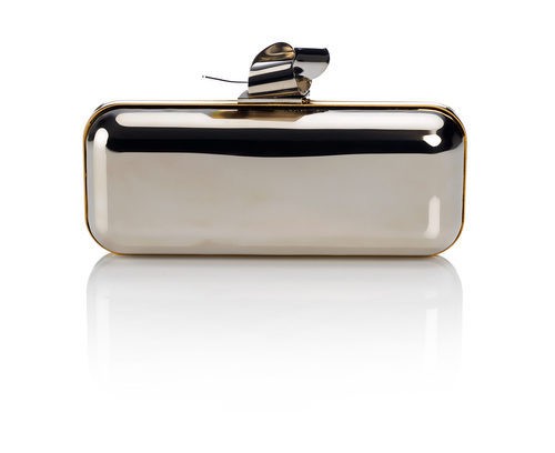 Clutch plateado en tubo de la colección Memento de Jimmy Choo