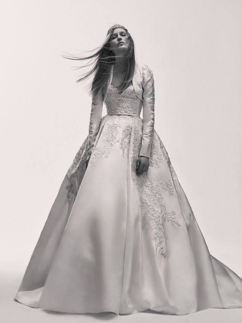 Vestido de novia de corte imperio con pedrería de la Colección Bridal 2017 de Elie Saab