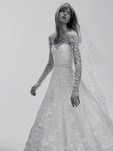 Vestido de novia con transparencias y escote corazón de la Colección Bridal 2017 de Elie Saab