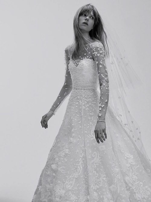 Vestido de novia con transparencias y escote corazón de la Colección Bridal 2017 de Elie Saab