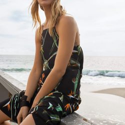 vestido y gorra tropical print de la colección de baño primavera/verano 2016 de & other stories