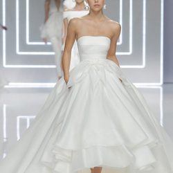 Desfile de la coleccion de novias 2017 de Rosa Clará 