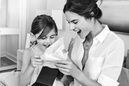 Alessandra Ambrosio posa maternal junto a su hija en la campaña Mother's Day 2016 Michael Kors 
