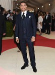 Trevor Noah en la alfombra roja de la Gala Met 2016